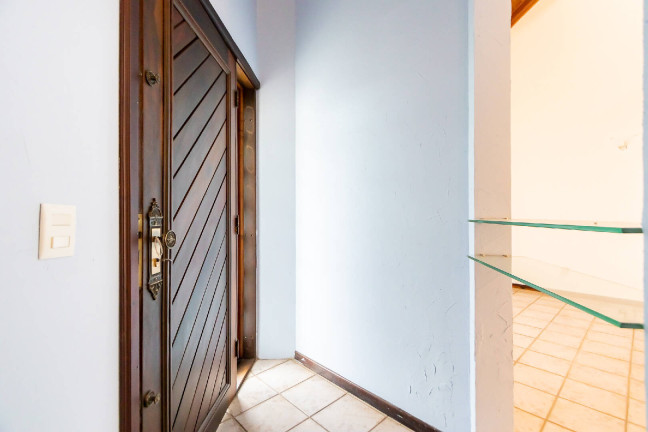 Imagem Casa com 5 Quartos à Venda, 298 m² em Santa Cândida - Curitiba Imagem Casa com 5 Quartos à Venda, 298 m² em Santa Cândida - Curitiba