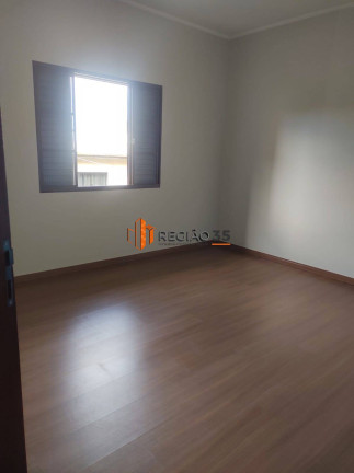 Imagem Casa com 3 Quartos à Venda, 250 m² em Jardim Ipê - Poços De Caldas Imagem Casa com 3 Quartos à Venda, 250 m² em Jardim Ipê - Poços De Caldas