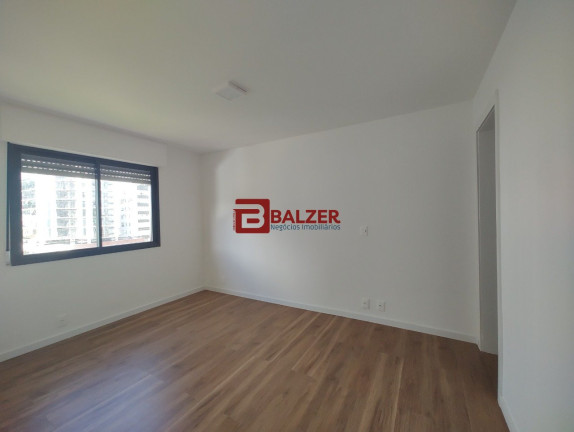 Imagem Apartamento com 3 Quartos à Venda, 197 m² em Centro - Florianópolis Imagem Apartamento com 3 Quartos à Venda, 197 m² em Centro - Florianópolis