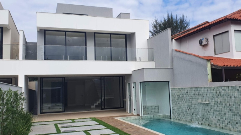 Imagem Casa com 6 Quartos à Venda, 380 m² em Barra Da Tijuca - Rio De Janeiro Imagem Casa com 6 Quartos à Venda, 380 m² em Barra Da Tijuca - Rio De Janeiro