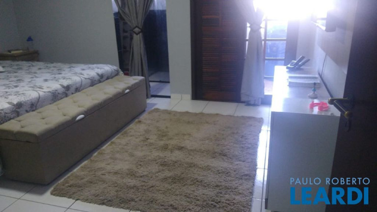 Imagem Sobrado com 3 Quartos à Venda, 250 m² em Vila Guarani - Santo André Imagem Sobrado com 3 Quartos à Venda, 250 m² em Vila Guarani - Santo André