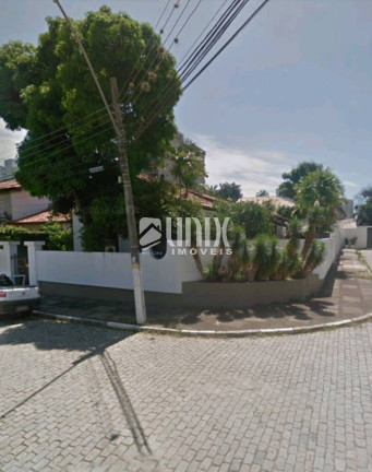 Casa com 5 Quartos para Alugar, 600 m² em Centro - Campos Dos Goytacazes