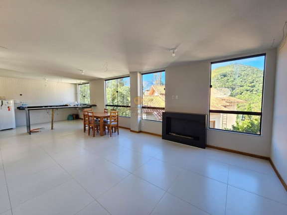 Imagem Casa com 3 Quartos à Venda, 200 m² em Vargem Grande - Teresópolis