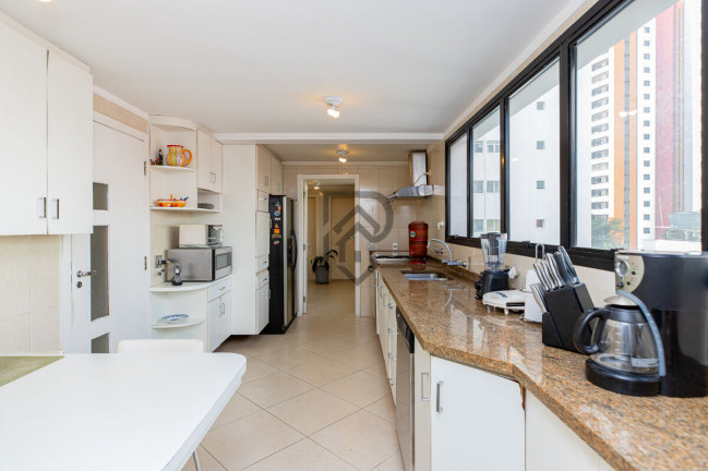 Imagem Apartamento com 4 Quartos à Venda, 200 m² em Moema - São Paulo Imagem Apartamento com 4 Quartos à Venda, 200 m² em Moema - São Paulo