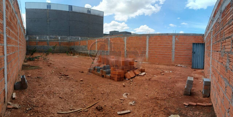 Imagem Terreno à Venda, 240 m² em Delfino Magalhães - Montes Claros Imagem Terreno à Venda, 240 m² em Delfino Magalhães - Montes Claros