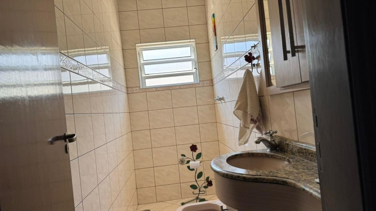 Imagem Sobrado com 4 Quartos à Venda, 350 m² em Parque São Cristóvão - Taubaté