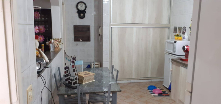 Imagem Casa com 2 Quartos à Venda, 224 m² em Taboão - Diadema