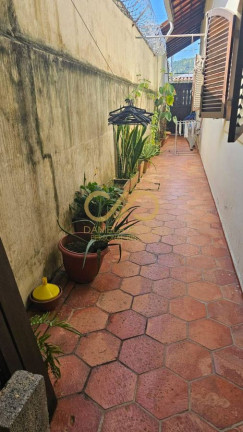 Imagem Casa com 3 Quartos à Venda, 166 m² em Canto Do Forte - Praia Grande Imagem Casa com 3 Quartos à Venda, 166 m² em Canto Do Forte - Praia Grande
