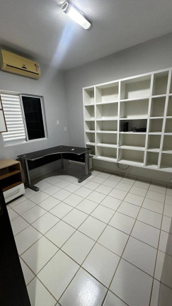 Imagem Casa com 4 Quartos à Venda,  em Goiabeiras - Cuiabá