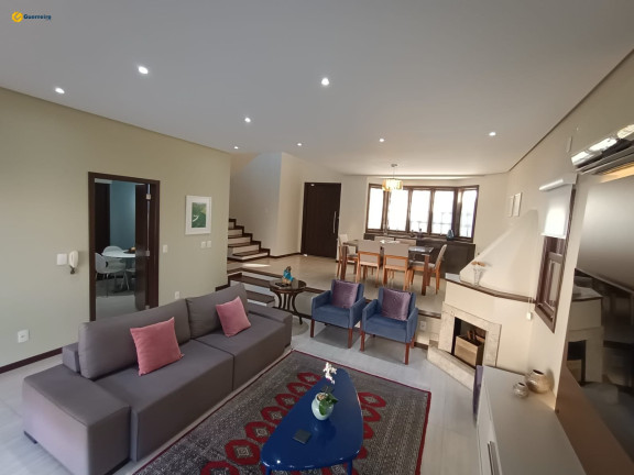 Casa com 4 Quartos à Venda, 220 m² em Córrego Grande - Florianópolis