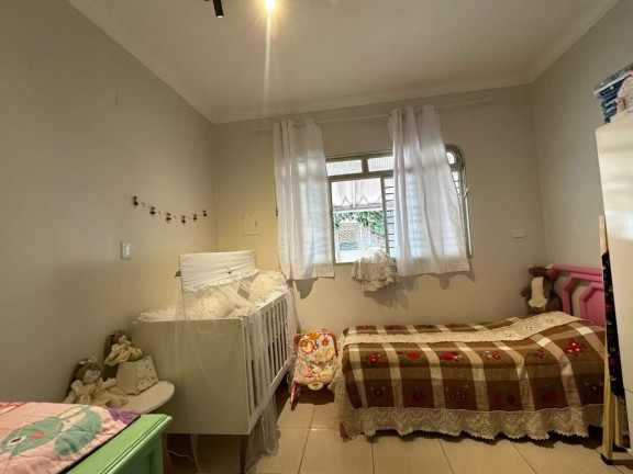 Imagem Casa com 3 Quartos à Venda, 213 m² em Vila Itatiaia - Goiânia Imagem Casa com 3 Quartos à Venda, 213 m² em Vila Itatiaia - Goiânia
