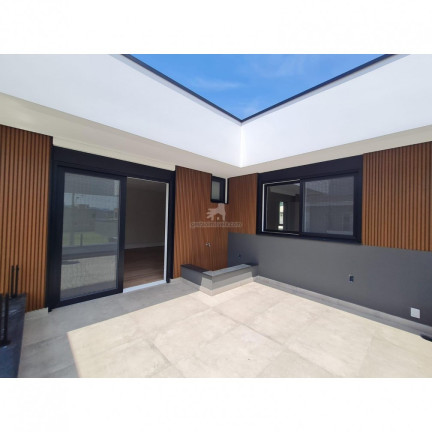 Imagem Casa com 4 Quartos à Venda, 286 m² em Santa Regina - Camboriú Imagem Casa com 4 Quartos à Venda, 286 m² em Santa Regina - Camboriú