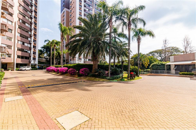 Imagem Imóvel com 3 Quartos à Venda, em Floresta - Porto Alegre Imagem Imóvel com 3 Quartos à Venda, em Floresta - Porto Alegre