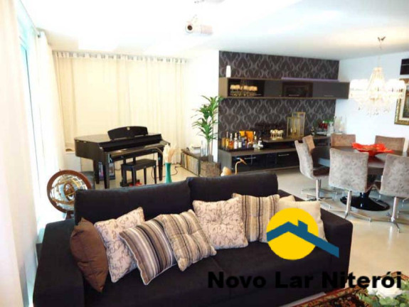 Imagem Apartamento com 4 Quartos à Venda, 226 m² em Charitas - Niterói