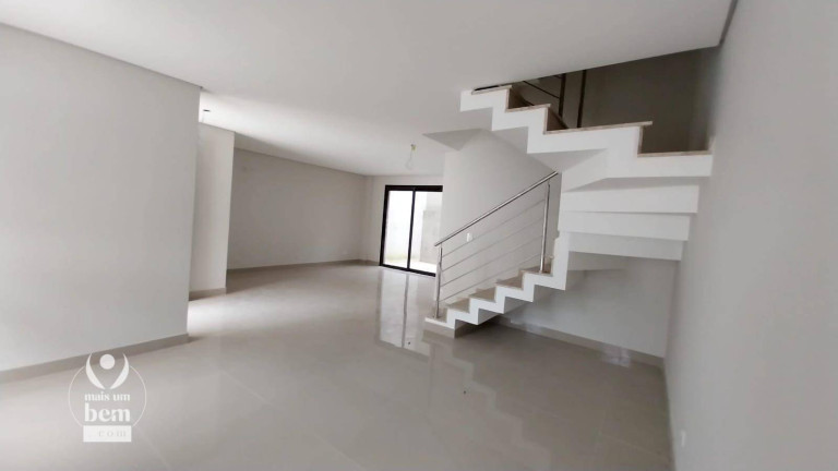 Sobrado com 3 Quartos à Venda, 166 m² em Bom Retiro - Curitiba