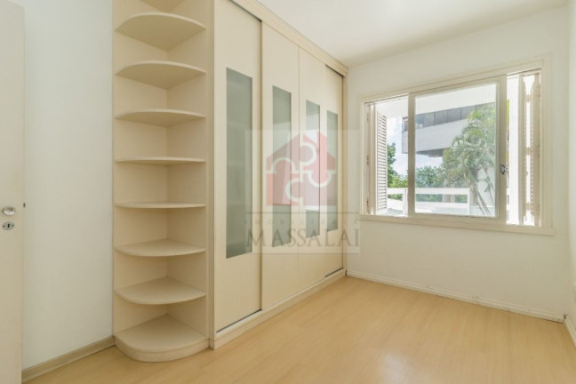 Imagem Casa com 4 Quartos à Venda, 250 m² em Menino Deus - Porto Alegre