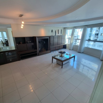 Imagem Apartamento com 3 Quartos à Venda, 136 m² em Centro - Balneário Camboriú Imagem Apartamento com 3 Quartos à Venda, 136 m² em Centro - Balneário Camboriú