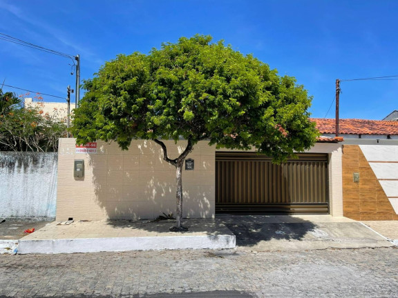 Casa com 3 Quartos à Venda, 162 m² em Farolândia - Aracaju