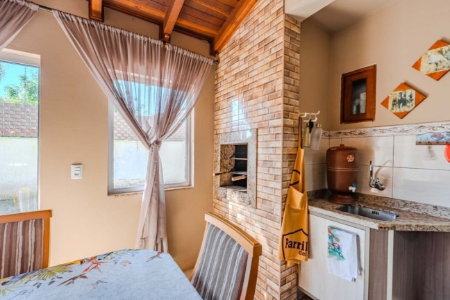 Imagem Casa com 4 Quartos à Venda, 202 m² em Ipanema - Porto Alegre