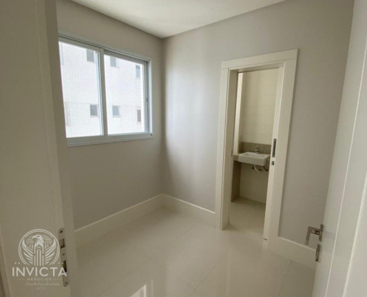 Imagem Apartamento com 4 Quartos à Venda, 237 m² em Barra Sul - Balneário Camboriú Imagem Apartamento com 4 Quartos à Venda, 237 m² em Barra Sul - Balneário Camboriú