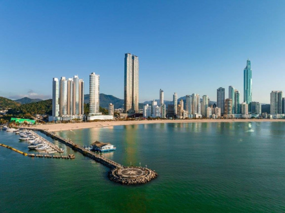Imagem Apartamento com 7 Quartos à Venda, 421 m² em Barra Sul - Balneário Camboriú Imagem Apartamento com 7 Quartos à Venda, 421 m² em Barra Sul - Balneário Camboriú