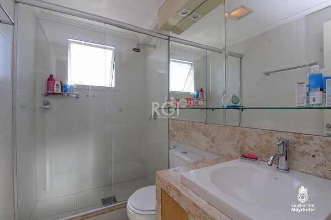 Imagem Imóvel com 1 Quarto à Venda, 150 m² em São João - Porto Alegre Imagem Imóvel com 1 Quarto à Venda, 150 m² em São João - Porto Alegre