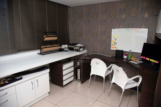 Sala Comercial à Venda, 104 m² em Centro - Santa Maria