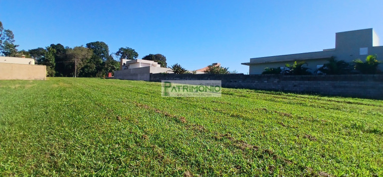 Terreno à Venda, 1.694 m² em Condomínio Plazza Ville - Jaguariúna