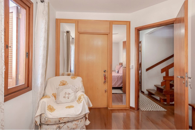 Imagem Casa com 3 Quartos à Venda, 230 m² em Tristeza - Porto Alegre Imagem Casa com 3 Quartos à Venda, 230 m² em Tristeza - Porto Alegre