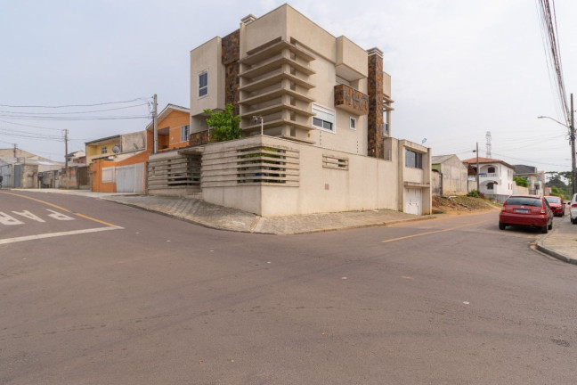 Imagem Casa com 5 Quartos à Venda, 265 m² em Uberaba - Curitiba