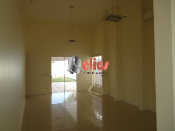 Imagem Casa com 3 Quartos para Alugar, 220 m² em Vila Aviação - Bauru Imagem Casa com 3 Quartos para Alugar, 220 m² em Vila Aviação - Bauru