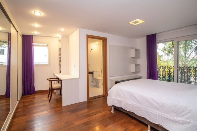 Imagem Casa com 4 Quartos à Venda, 511 m² em Portão - Curitiba