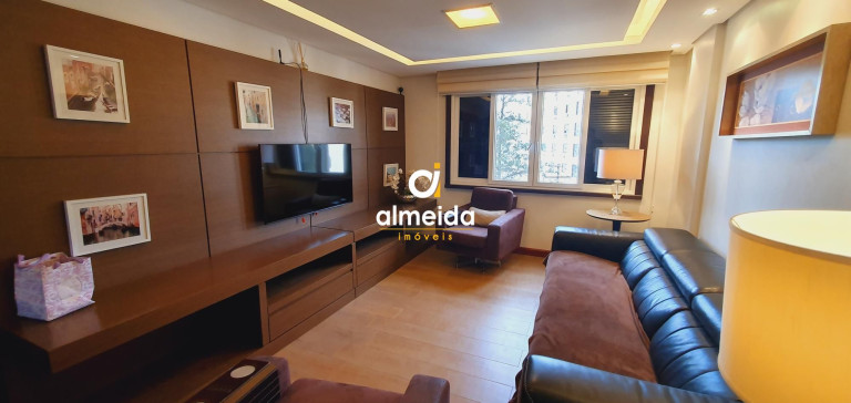 Apartamento com 4 Quartos à Venda, 470 m² em Centro - Santa Maria