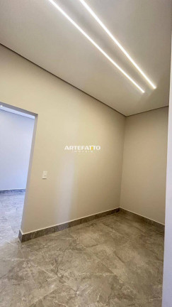 Imagem Casa com 2 Quartos à Venda, 211 m²