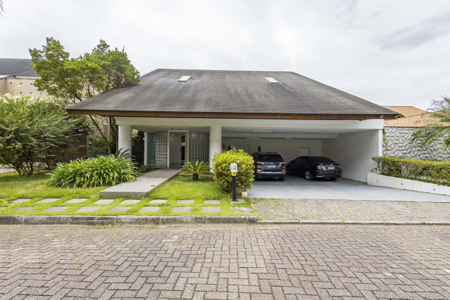Imagem Sobrado com 4 Quartos à Venda, 461 m² em Vista Alegre - Curitiba Imagem Sobrado com 4 Quartos à Venda, 461 m² em Vista Alegre - Curitiba