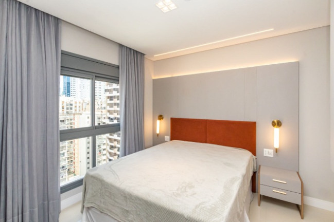 Imagem Apartamento com 4 Quartos à Venda, 180 m² em Centro - Balneário Camboriú Imagem Apartamento com 4 Quartos à Venda, 180 m² em Centro - Balneário Camboriú