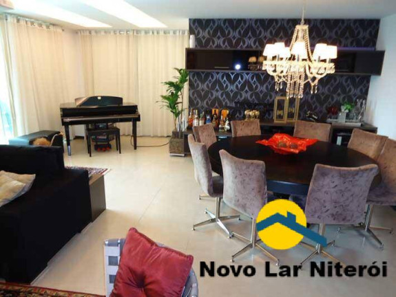 Imagem Apartamento com 4 Quartos à Venda, 226 m² em Charitas - Niterói