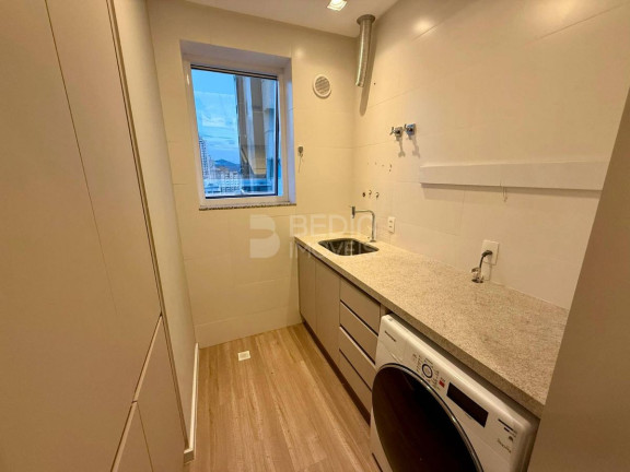 Imagem Apartamento com 4 Quartos à Venda, 240 m² em Centro - Balneário Camboriú Imagem Apartamento com 4 Quartos à Venda, 240 m² em Centro - Balneário Camboriú