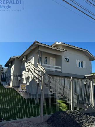 Casa com 3 Quartos à Venda,  em Centro - Criciúma