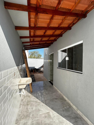 Imagem Casa com 2 Quartos à Venda, 200 m²