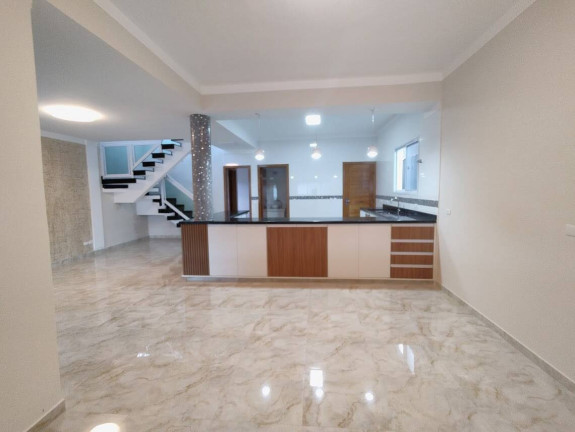 Imagem Casa com 5 Quartos à Venda, 250 m² em Flórida - Praia Grande Imagem Casa com 5 Quartos à Venda, 250 m² em Flórida - Praia Grande