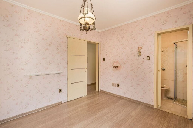 Imagem Casa com 4 Quartos à Venda, 205 m² em Chácara Das Pedras - Porto Alegre Imagem Casa com 4 Quartos à Venda, 205 m² em Chácara Das Pedras - Porto Alegre
