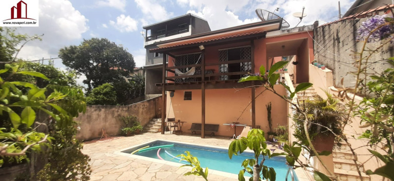 Casa com 4 Quartos à Venda,  em Centro - Franco Da Rocha