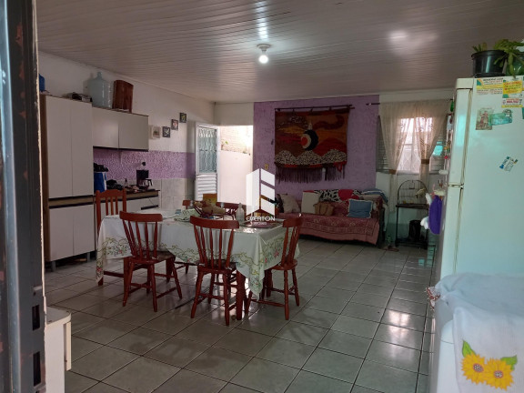 Imagem Casa com 2 Quartos à Venda,  em Camobi - Santa Maria