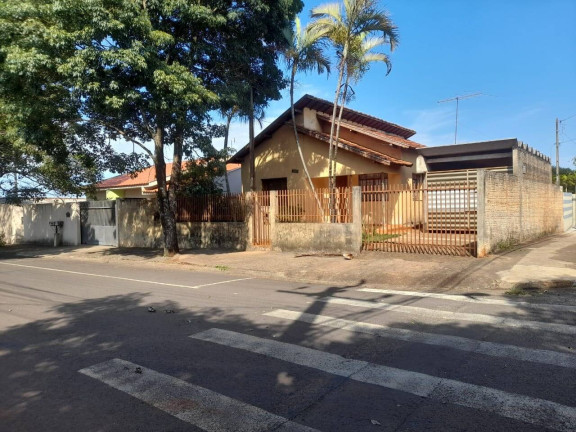 Casa com 3 Quartos à Venda, 247 m² em Vila Aymoré - Arapongas
