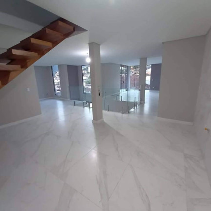 Imagem Casa com 4 Quartos à Venda,  em Conego - Nova Friburgo