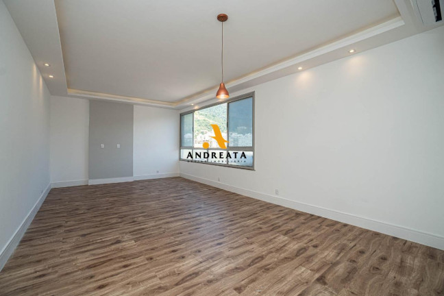 Imagem Apartamento com 4 Quartos à Venda, 130 m² em Tijuca - Rio De Janeiro