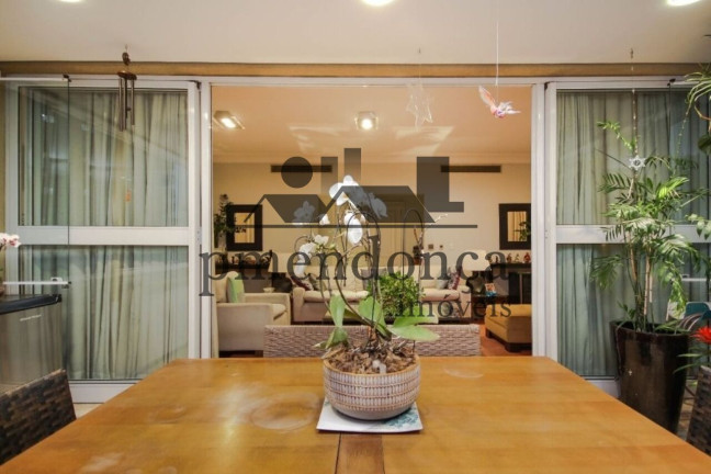 Imagem Apartamento com 3 Quartos à Venda, 264 m² em Pinheiros - São Paulo Imagem Apartamento com 3 Quartos à Venda, 264 m² em Pinheiros - São Paulo