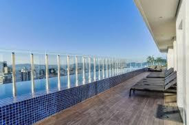 Imagem Apartamento com 2 Quartos à Venda, 73 m² em Centro - Florianópolis
