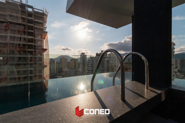 Imagem Apartamento com 4 Quartos à Venda, 220 m² em Meia Praia - Itapema